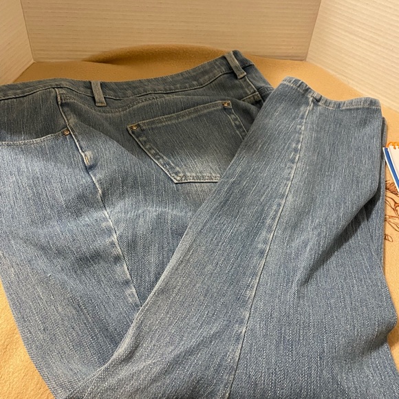 Kim Gravel Jeans, 22WP, Preowned - Picture 3 of 4